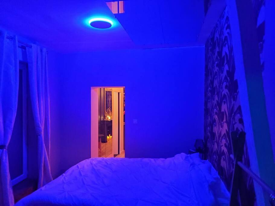 Love Room « L'Etreinte Doree » Illiers-Combray Kültér fotó